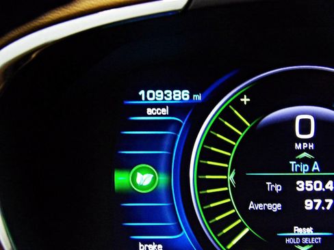 Used 2017 Chevrolet Volt Premier w/ Driver Confidence II Package FWD image 14