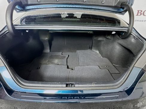 Used 2021 Toyota Camry LE image 27