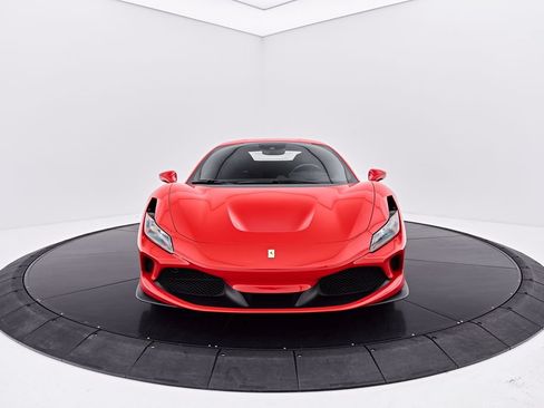 Used 2020 Ferrari F8 Tributo RWD image 19