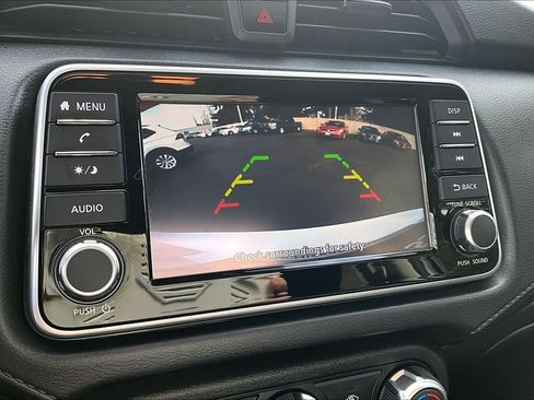 Used 2025 Nissan Versa S w/ Trunk Package image 13