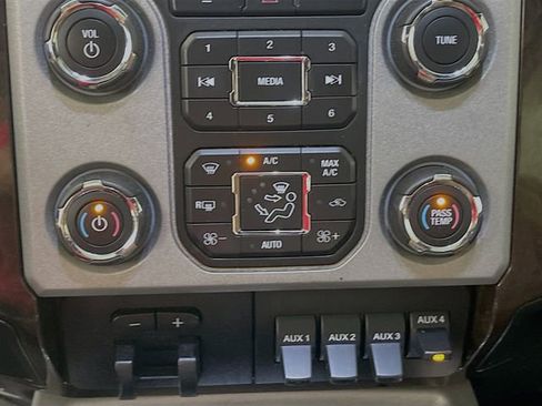 Used 2014 Ford F250 Platinum AWD/4WD image 17