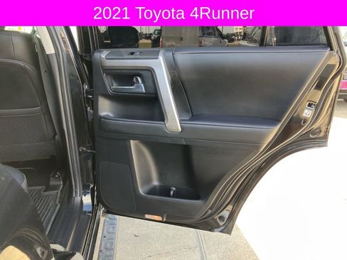 Used 2021 Toyota 4Runner SR5 Premium image 14