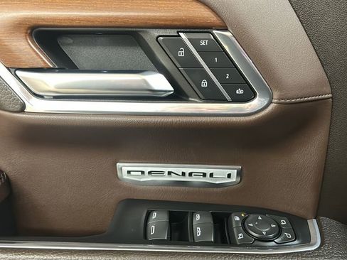 Used 2023 GMC Sierra 1500 Denali w/ Technology Package image 18