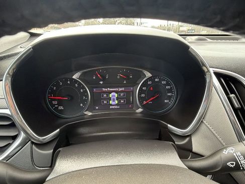 Used 2019 Chevrolet Equinox Premier image 25