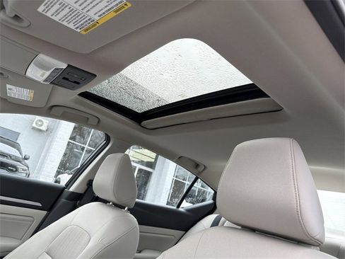 Certified 2023 Nissan Altima 2.5 SV w/ SV Premium Package image 15