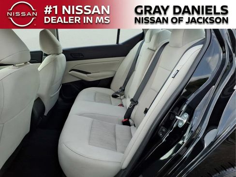 Used 2025 Nissan Altima 2.5 SV FWD image 26