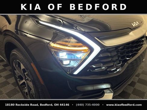 Used 2024 Kia Sportage EX AWD/4WD image 11