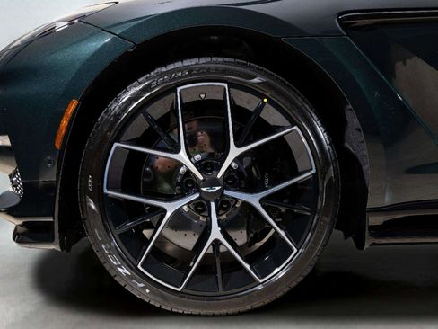 New 2026 Aston Martin DBX 707 image 8