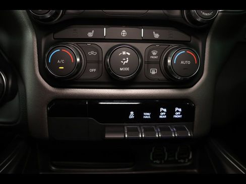 Used 2020 RAM 1500 Big Horn AWD/4WD image 28