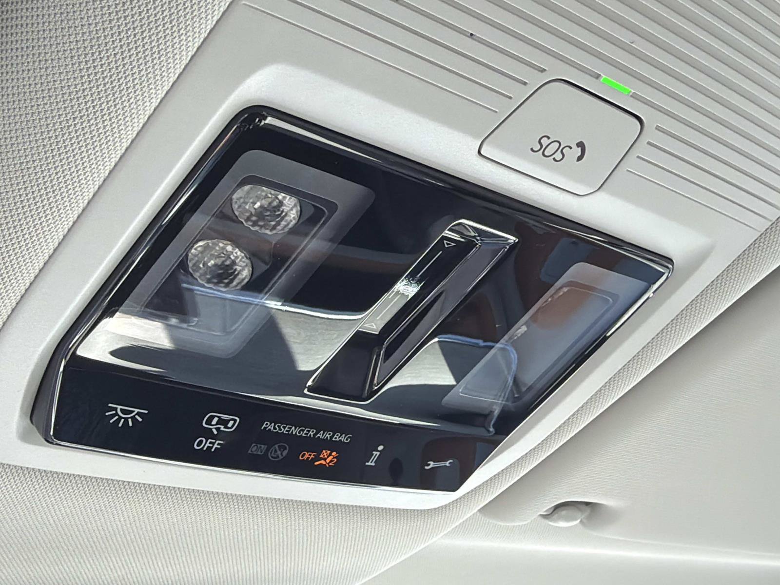 Certified 2025 Volkswagen ID. Buzz Pro S Plus RWD image 31