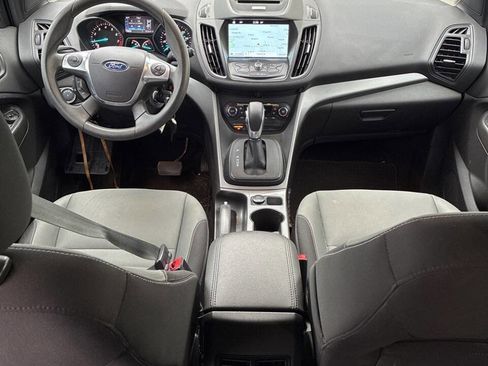 Used 2016 Ford Escape SE w/ Equipment Group 201A image 4