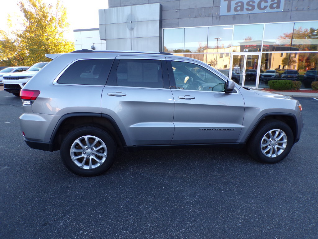 Used 2021 Jeep Grand Cherokee Laredo X AWD/4WD image 10