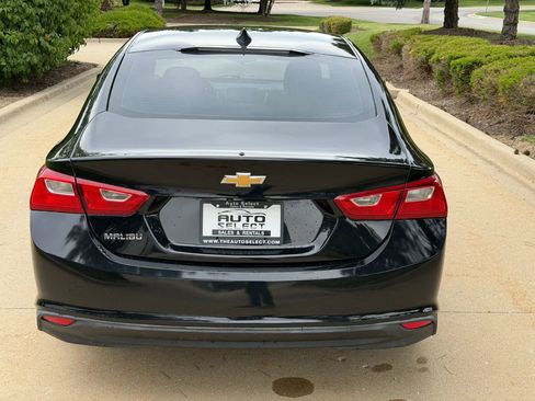 Used 2017 Chevrolet Malibu LS FWD image 5