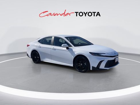 Certified 2026 Toyota Camry SE image 2