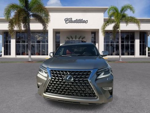 Used 2020 Lexus GX 460 Premium w/ Premium Package image 4