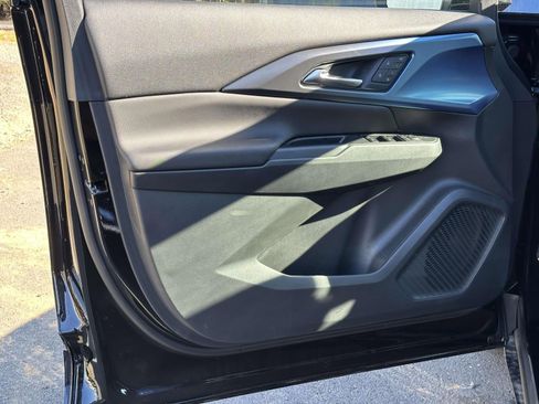 New 2026 Chevrolet Equinox EV LT image 18