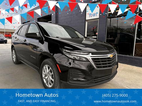 Used 2023 Chevrolet Equinox LS image 1
