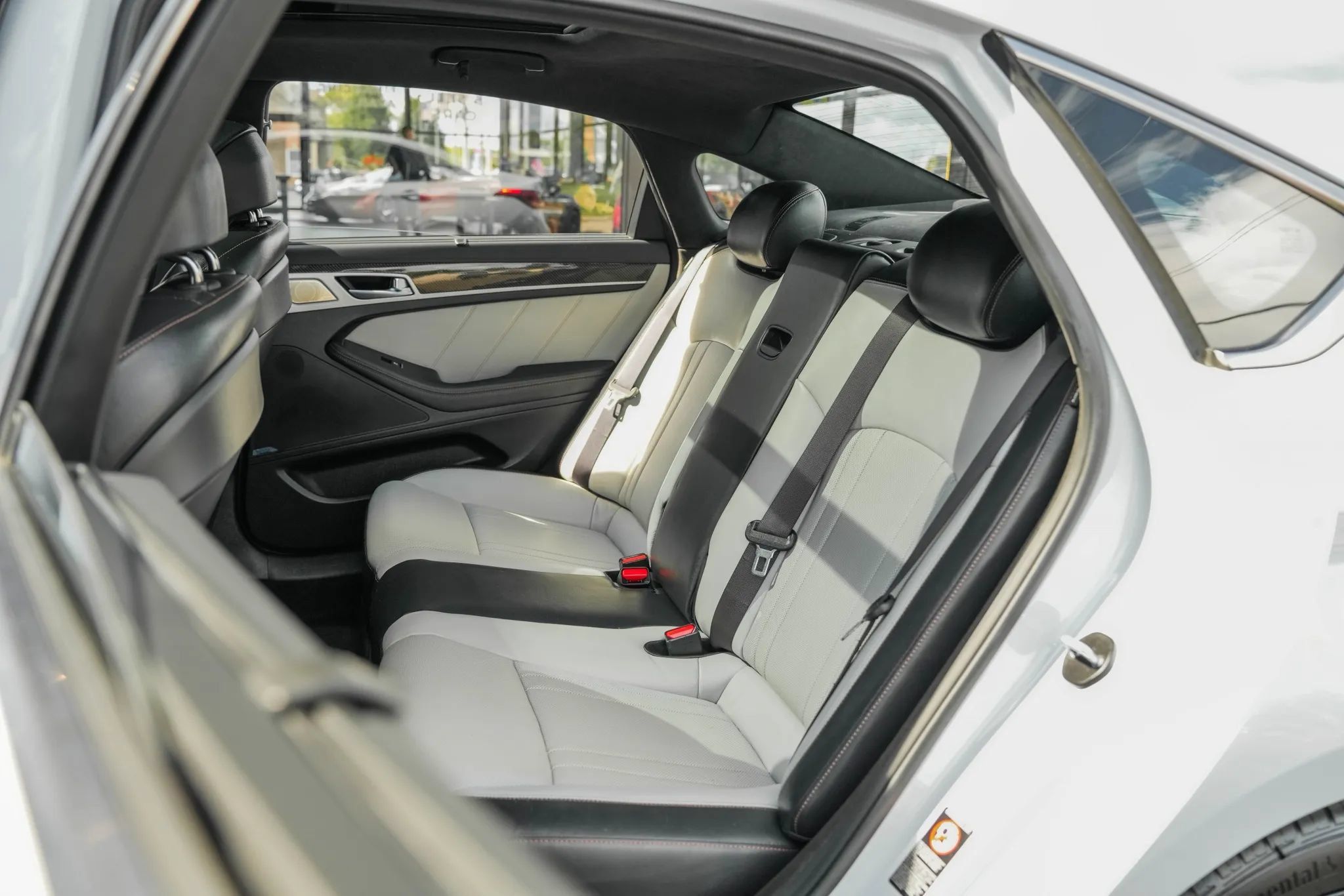 Used 2018 Genesis G80 3.3T Sport AWD/4WD image 33