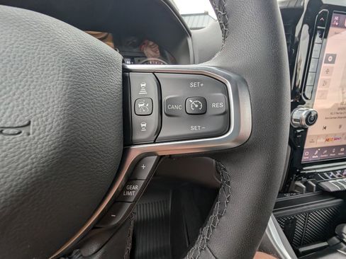 New 2026 RAM 1500 4x4 Crew Cab image 21