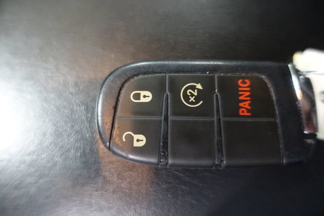Used 2020 Jeep Compass Limited AWD/4WD image 17