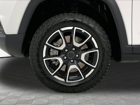 Used 2025 Jeep Compass Trailhawk AWD/4WD image 25