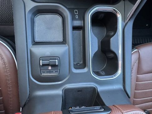 Used 2024 GMC Sierra 2500 Denali Ultimate image 28