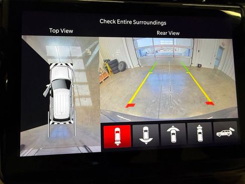 Used 2024 Jeep Grand Cherokee Limited w/ Luxury Tech Group II image 31