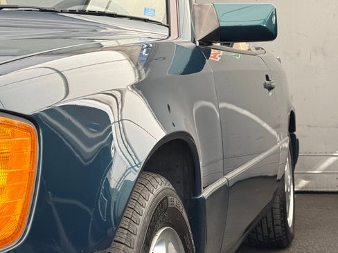 Used 1995 Mercedes-Benz E 320 Convertible image 35