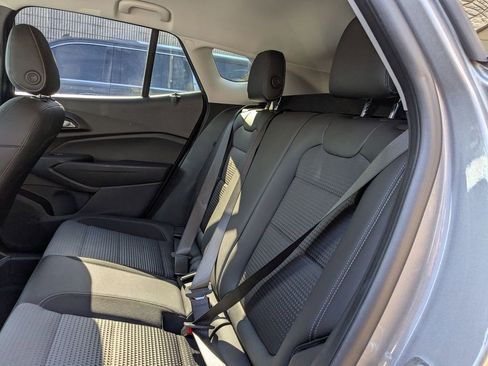 Used 2025 Chevrolet Trax LT w/ LT Convenience Package image 22