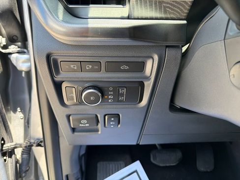 Used 2022 Ford F150 Platinum w/ Equipment Group 701A High AWD/4WD image 24
