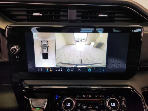 Used 2023 GMC Sierra 1500 AT4 w/ AT4 Premium Package AWD/4WD image 17