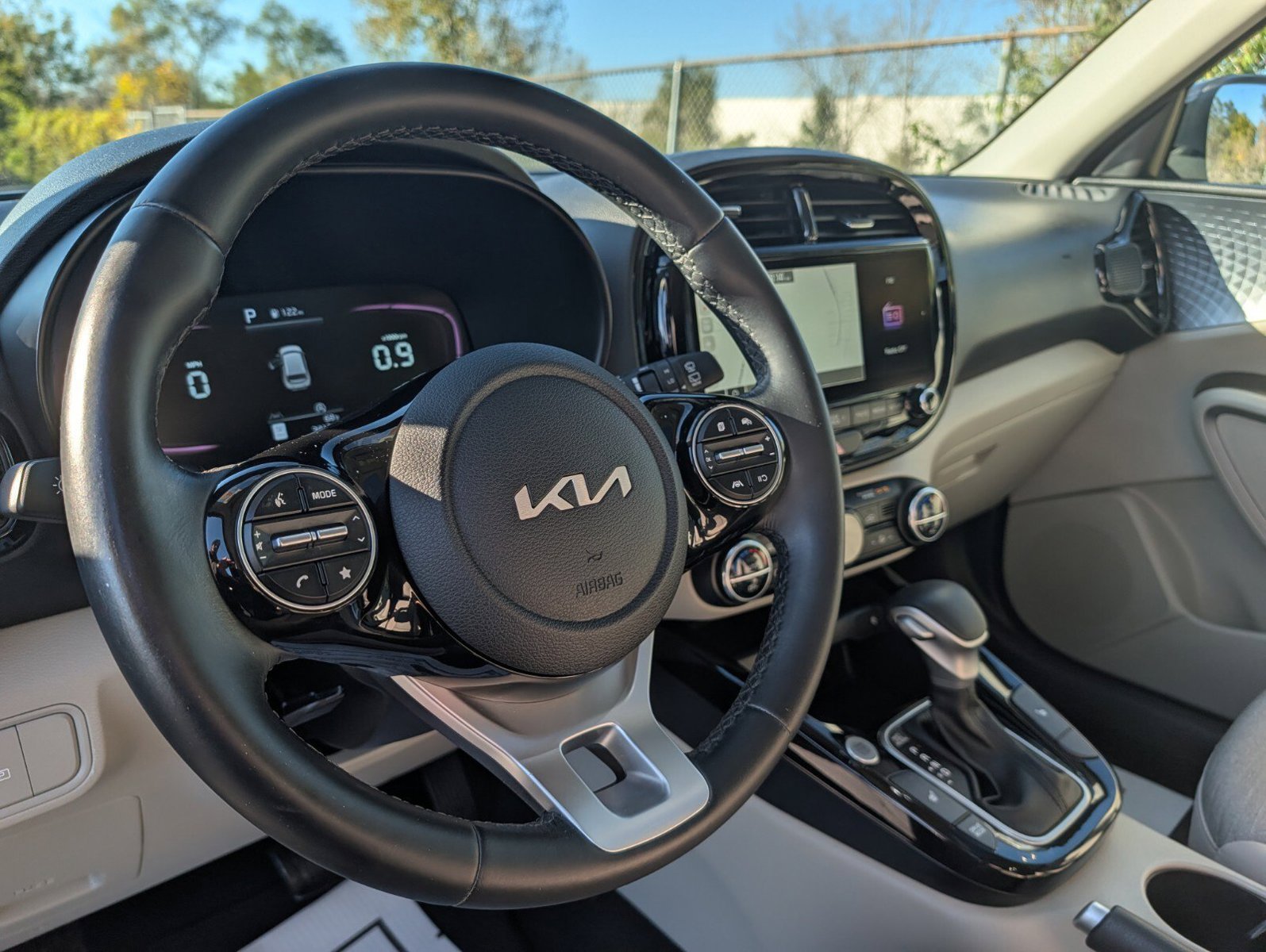 Used 2024 Kia Soul EX FWD image 27