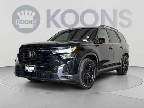 Used 2025 Honda Pilot Black Edition image 1
