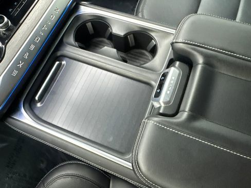 Used 2025 Ford Expedition Platinum AWD/4WD image 73