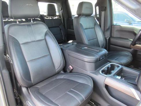 Used 2019 Chevrolet Silverado 1500 High Country w/ Technology Package image 8