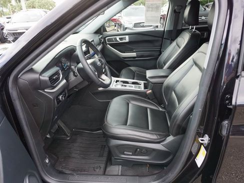 Used 2023 Ford Explorer XLT w/ Equipment Group 202A image 25