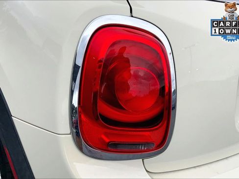 Used 2019 MINI Cooper 4-Door Hardtop image 24