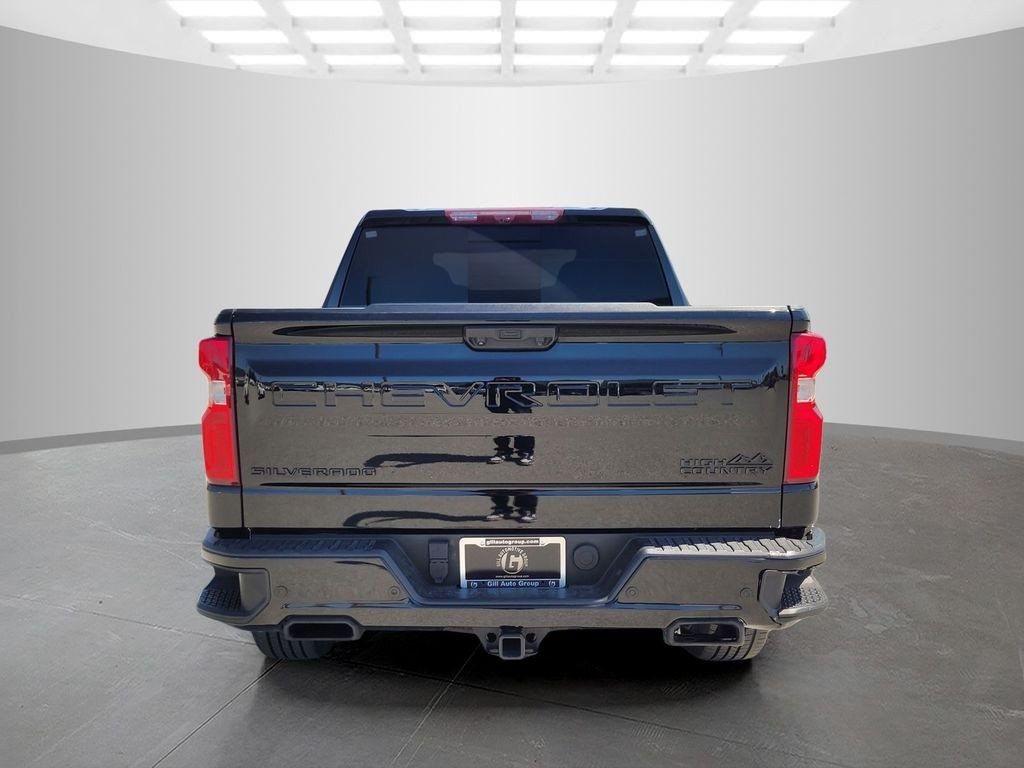 Used 2024 Chevrolet Silverado 1500 High Country w/ Midnight Edition AWD/4WD image 5