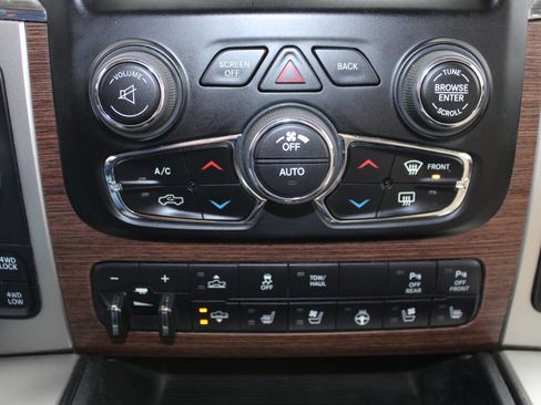 Used 2017 RAM 1500 Laramie w/ Convenience Group image 29