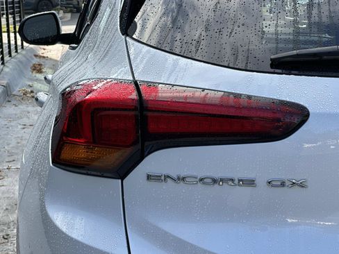 Used 2023 Buick Encore GX Essence w/ Experience Buick Package image 10