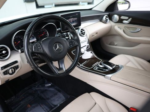 Used 2015 Mercedes-Benz C 300 Sedan image 6