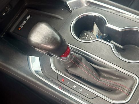 Used 2022 Chevrolet Traverse RS image 17