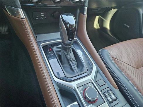 Used 2022 Subaru Forester Touring image 12