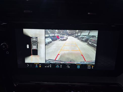 Used 2022 GMC Sierra 1500 AT4 w/ Technology Package image 16