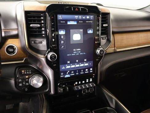 Used 2022 RAM 1500 Limited w/ Bed Utility Group image 5