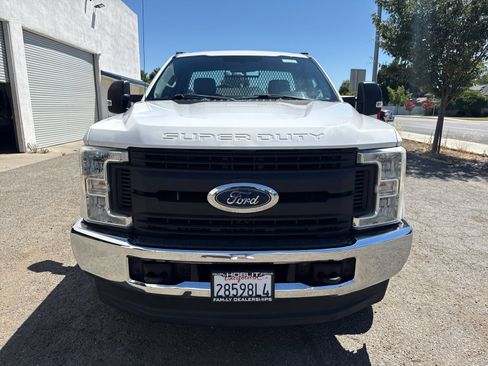 Used 2018 Ford F250 XL w/ Power Equipment Group AWD/4WD image 8
