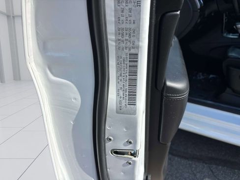 Used 2018 Jeep Grand Cherokee High Altitude AWD/4WD image 32