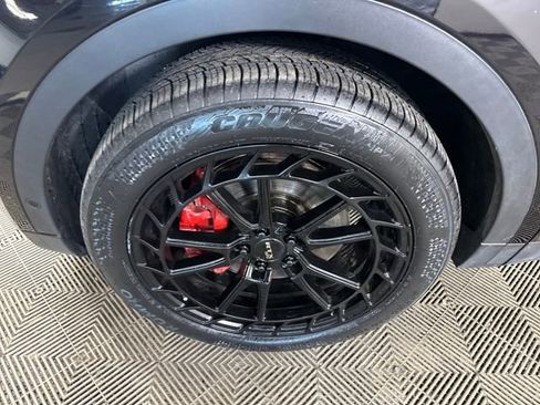 Used 2020 Jaguar E-PACE SE image 10