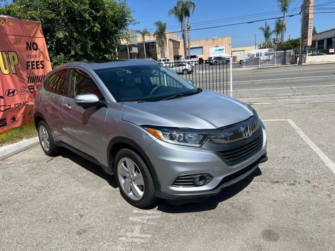 Used 2020 Honda HR-V EX image 3