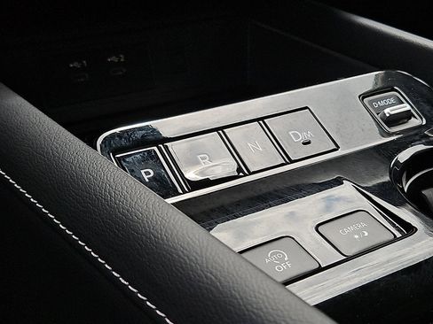 Certified 2025 Nissan Murano SV image 14